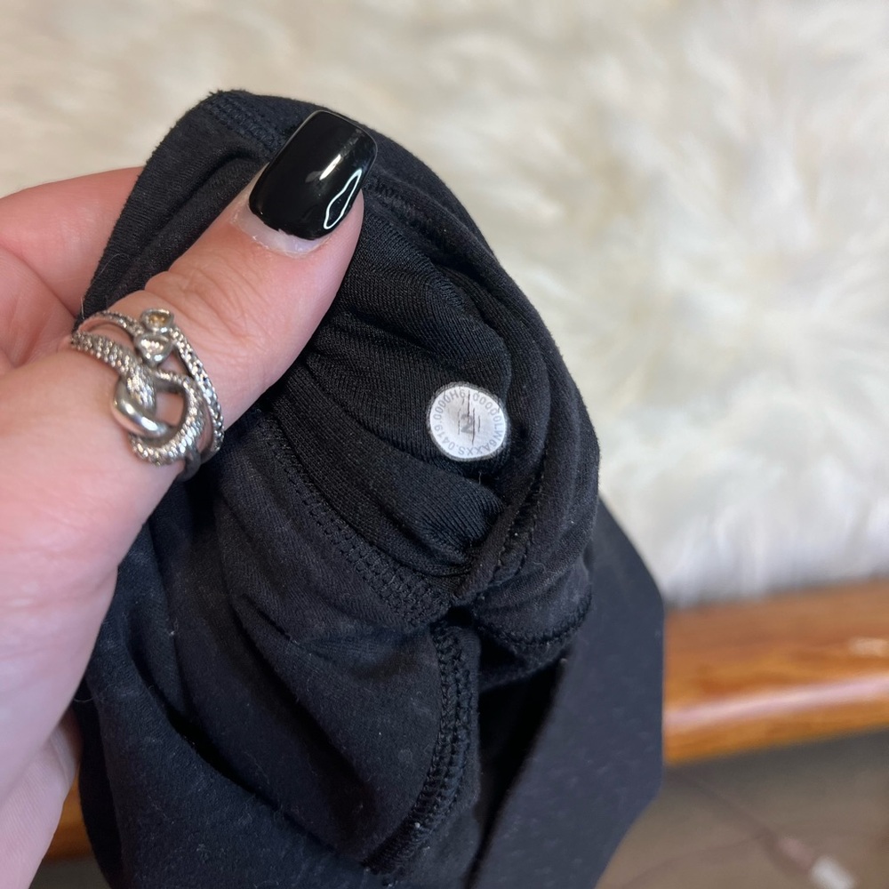Lululemon Printed Black Leggings - Picture 3 of 3